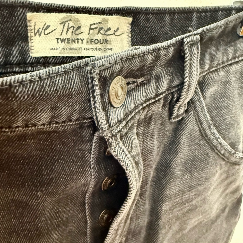 We The Free Black Denim Mini Skirt High Rise Raw Hem Size 24 - Picture 3 of 4